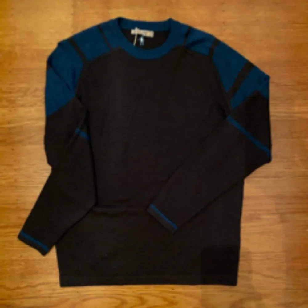 Sweater - Picture 1 of 2